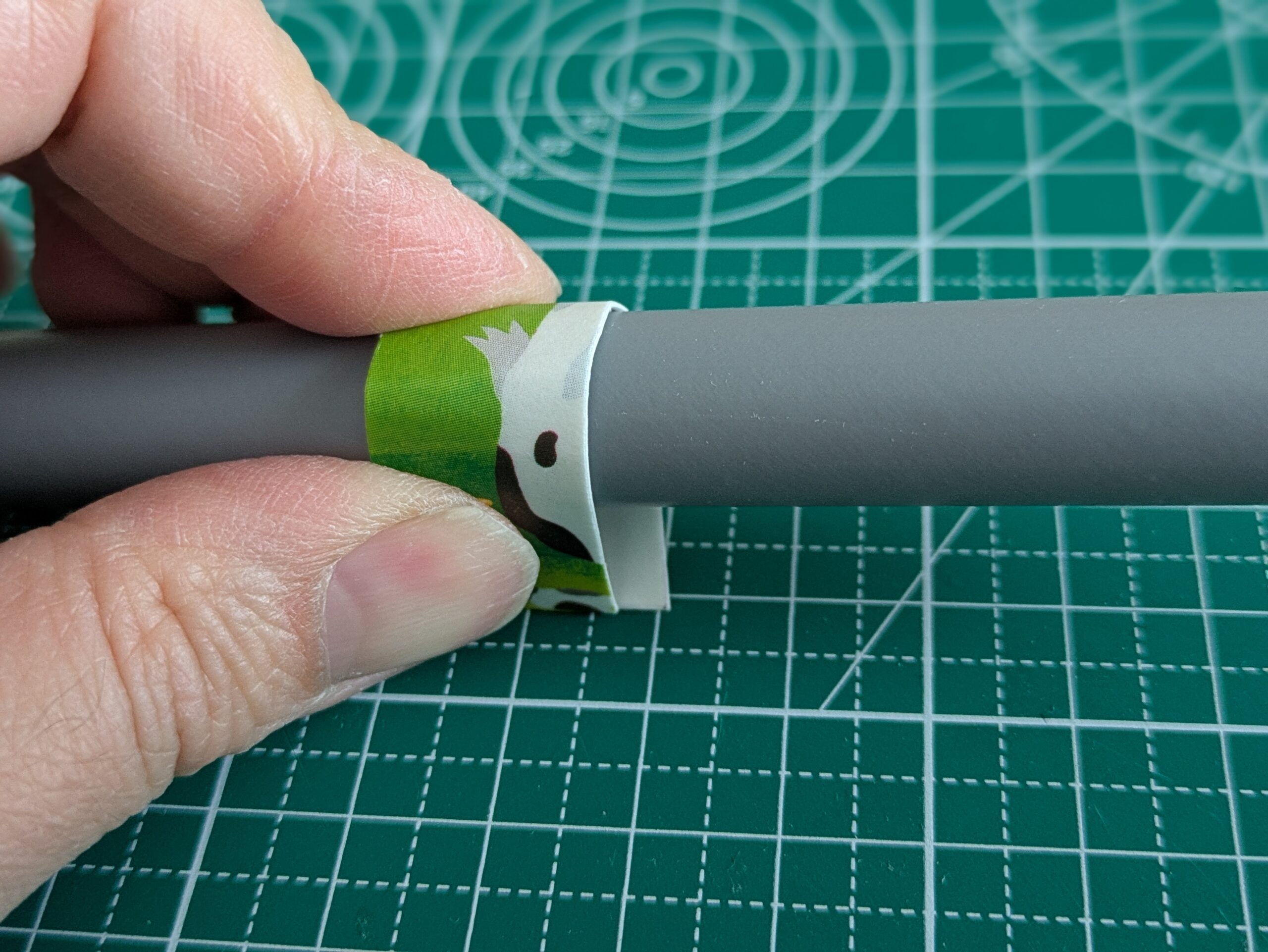 牛乳パック 花びら 型 作り方 丸め方