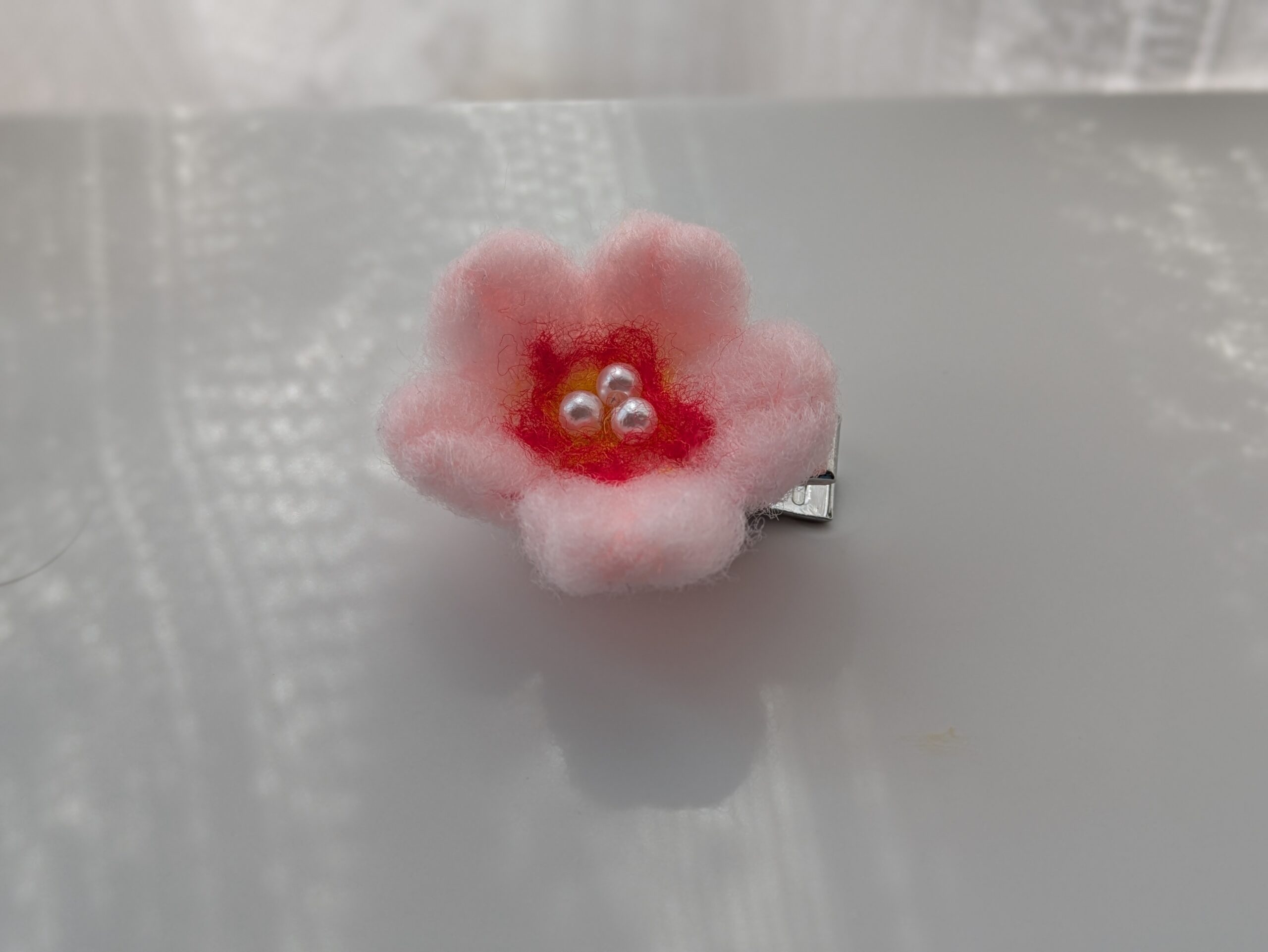 桜 髪飾り ヘアピン  完成 手作り 羊毛フェルト